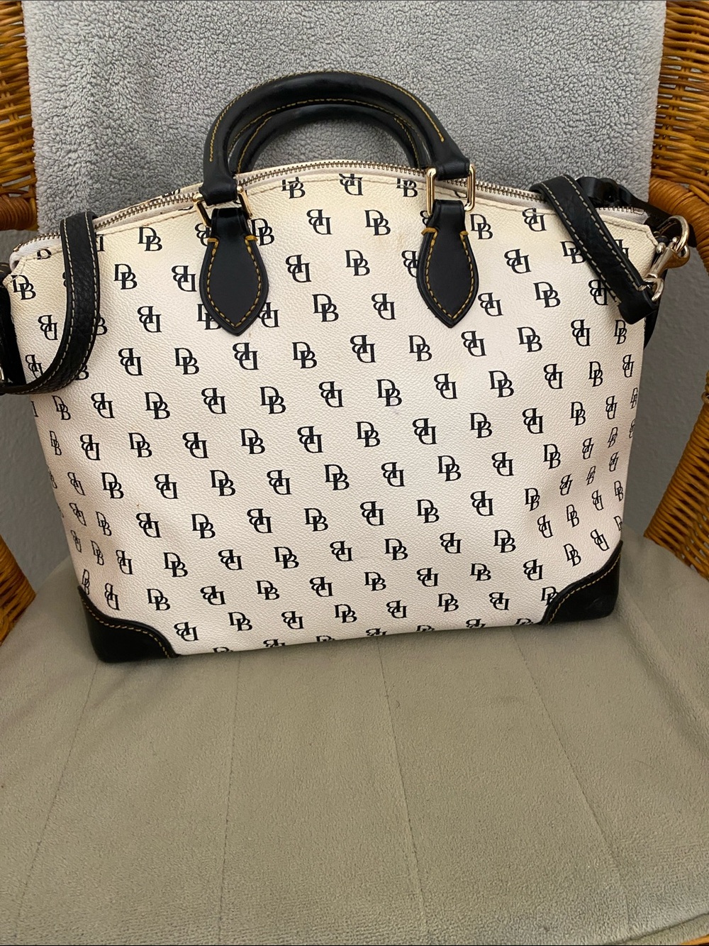 Dooney & Bourke White and Black Logo Satchel - Picture 3 of 12